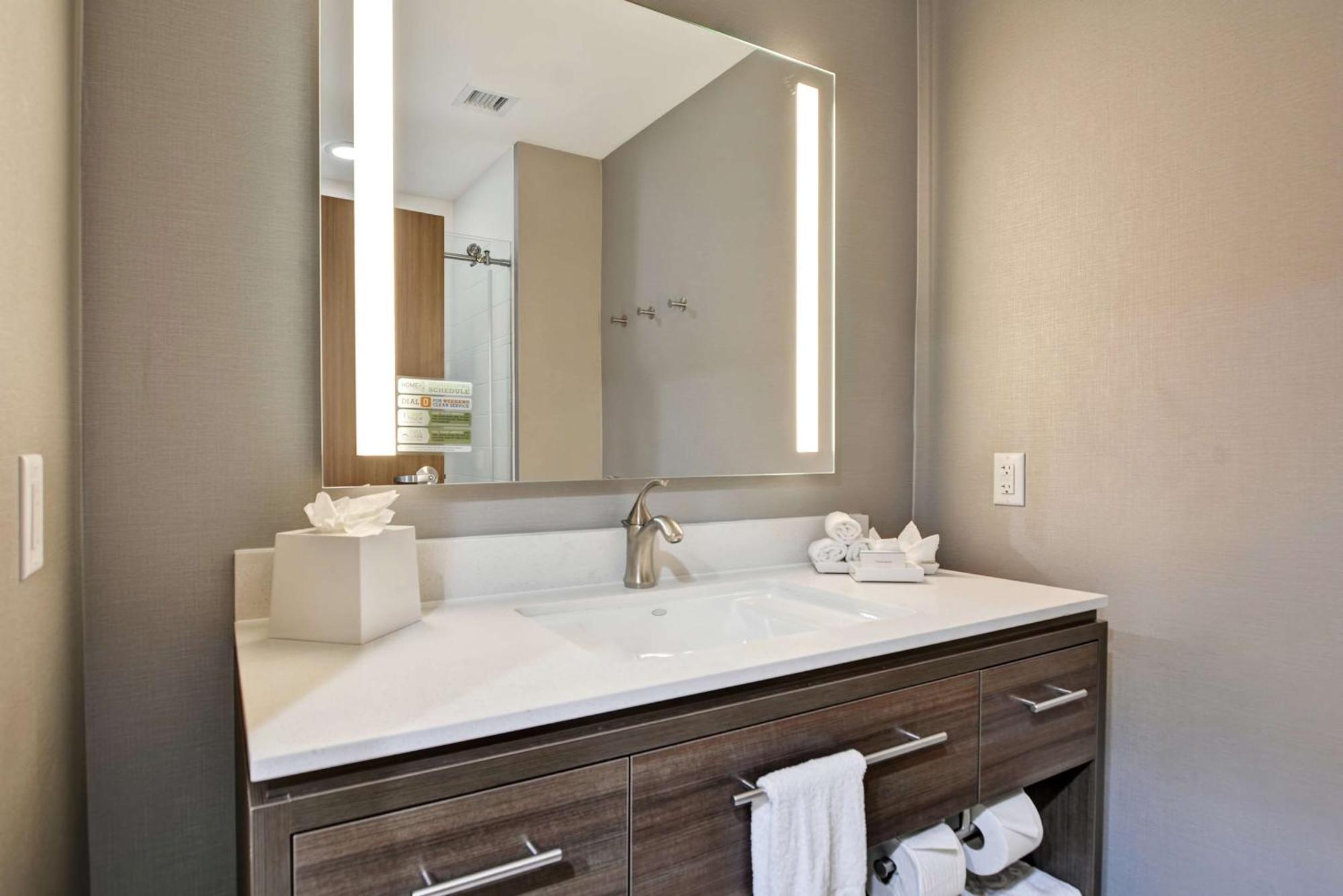 Home2 Suites By Hilton Bedford Dfw West Extérieur photo